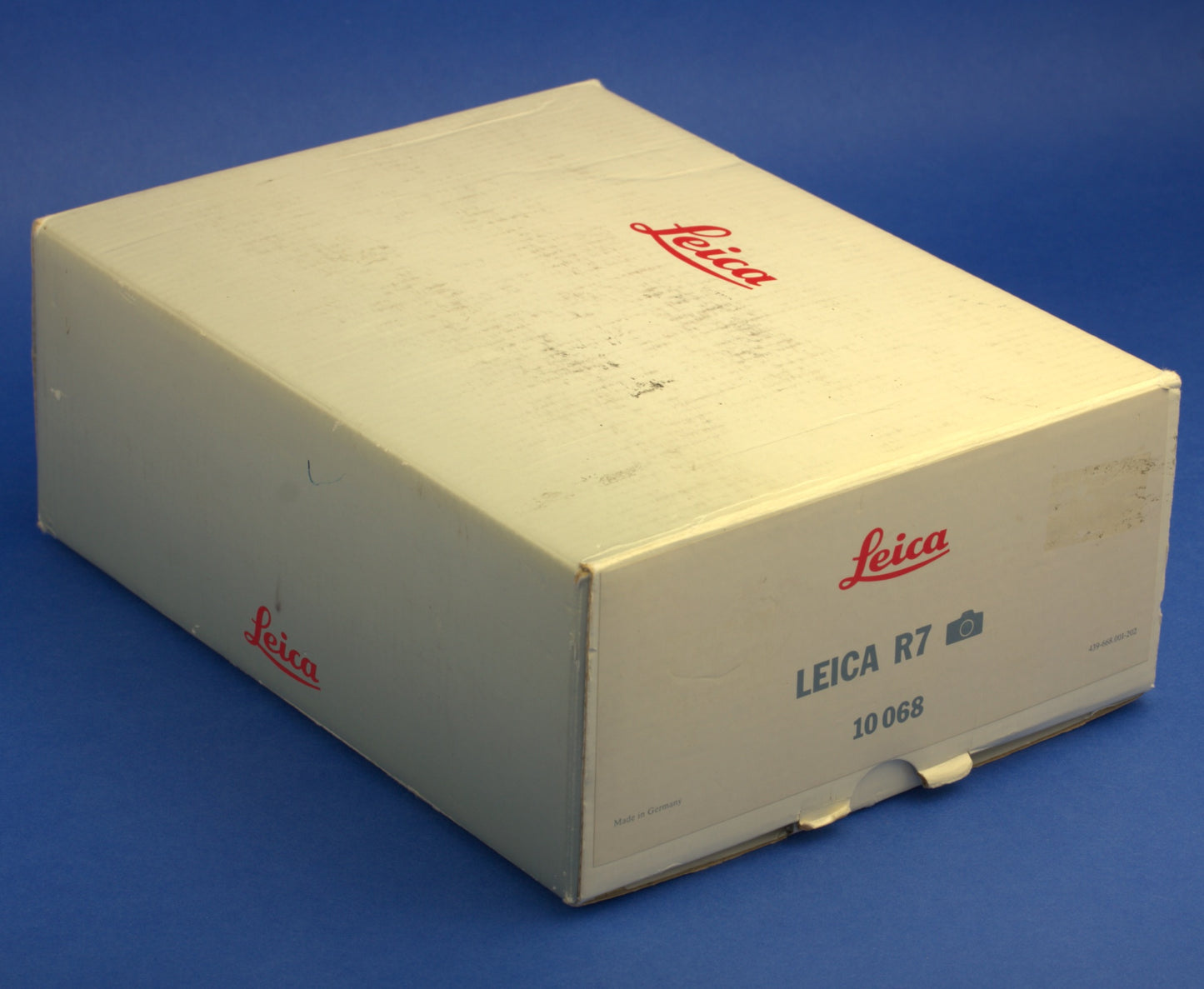 Leica R7 Film Camera Body Beautiful Condition