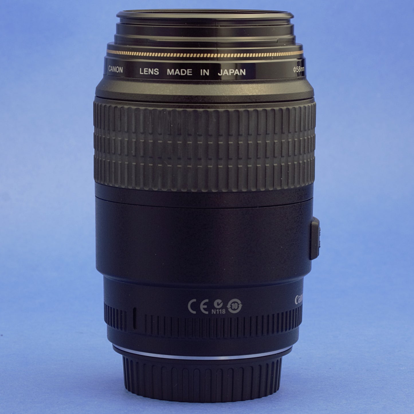 Canon EF 100mm 2.8 USM Macro Lens Mint Condition