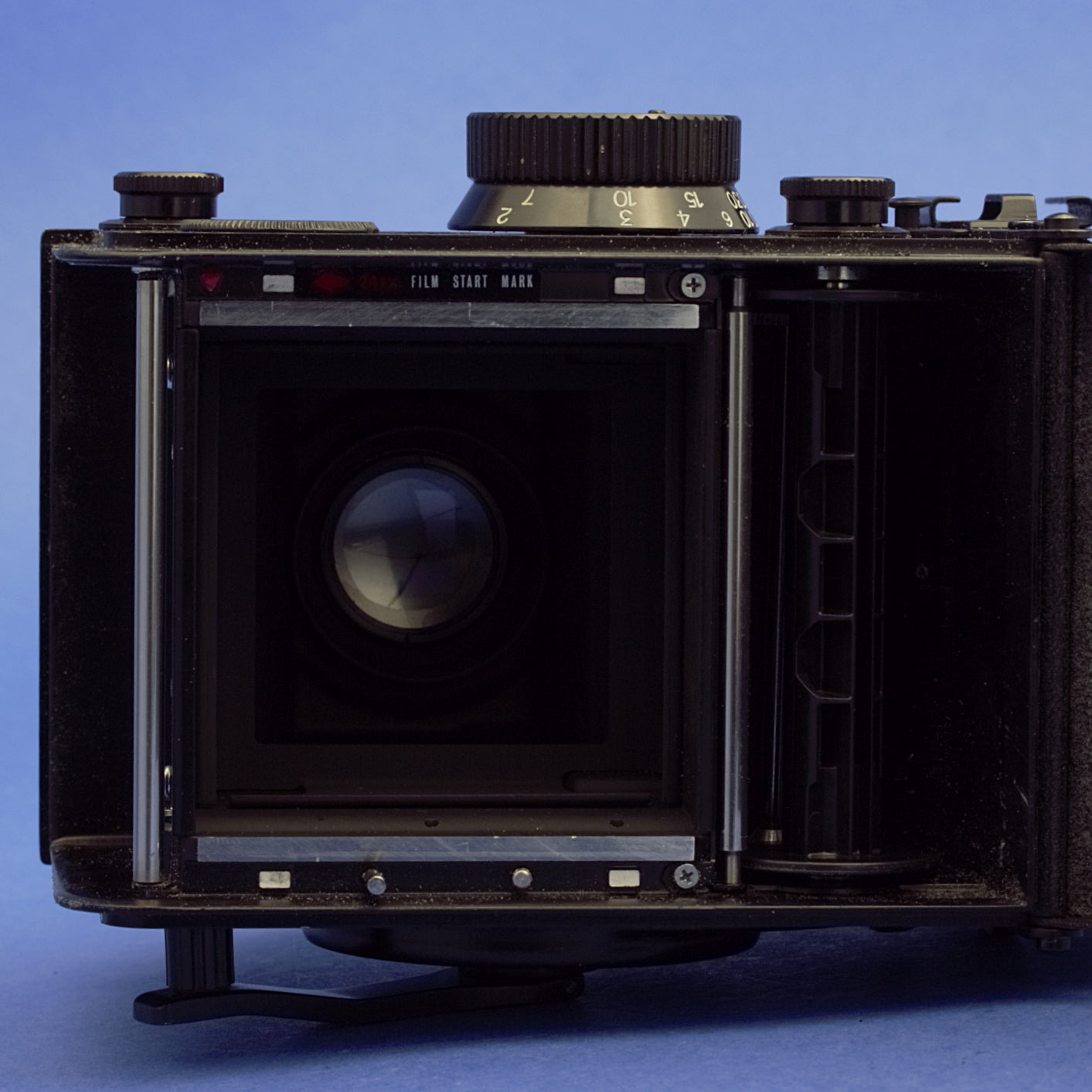 Yashica Mat-124G Medium Format Camera