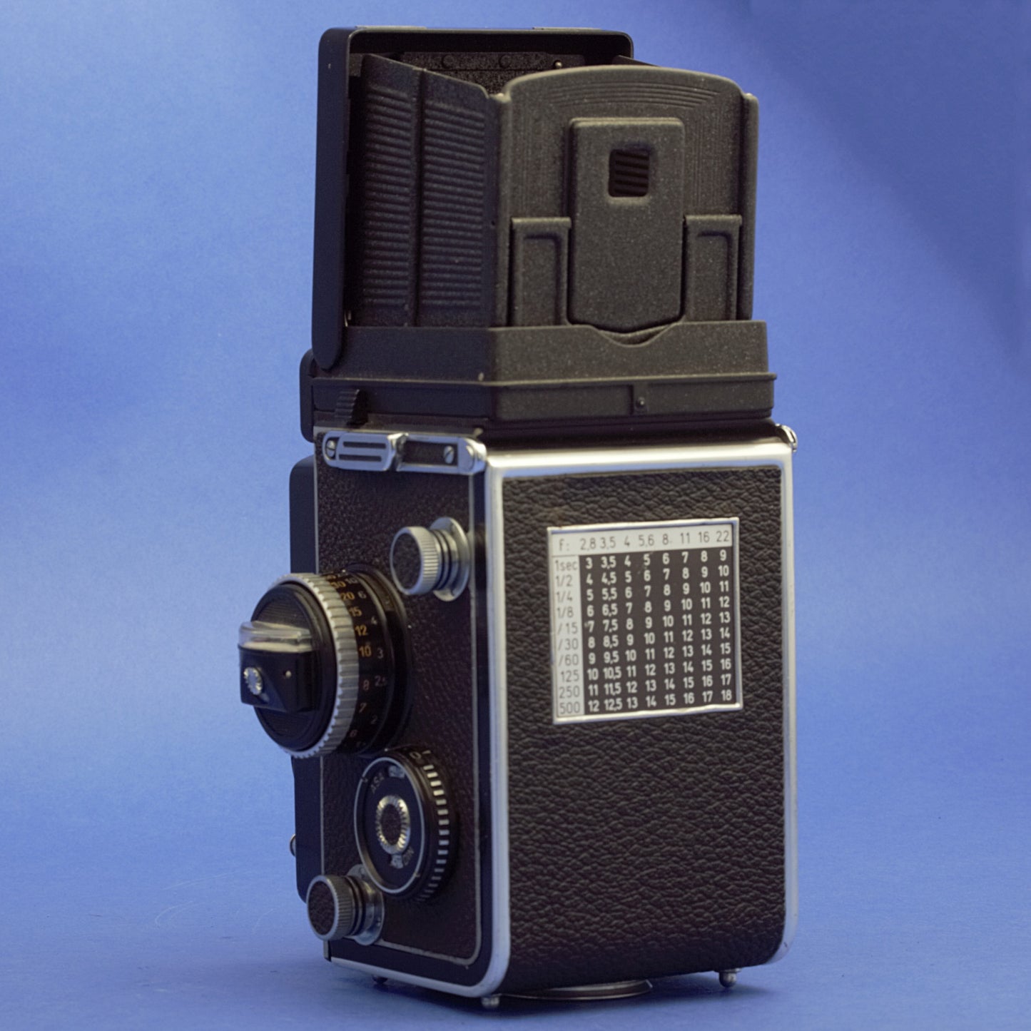 Rolleiflex 2.8F Medium Format Camera 12/24 Planar Lens Coupled Meter