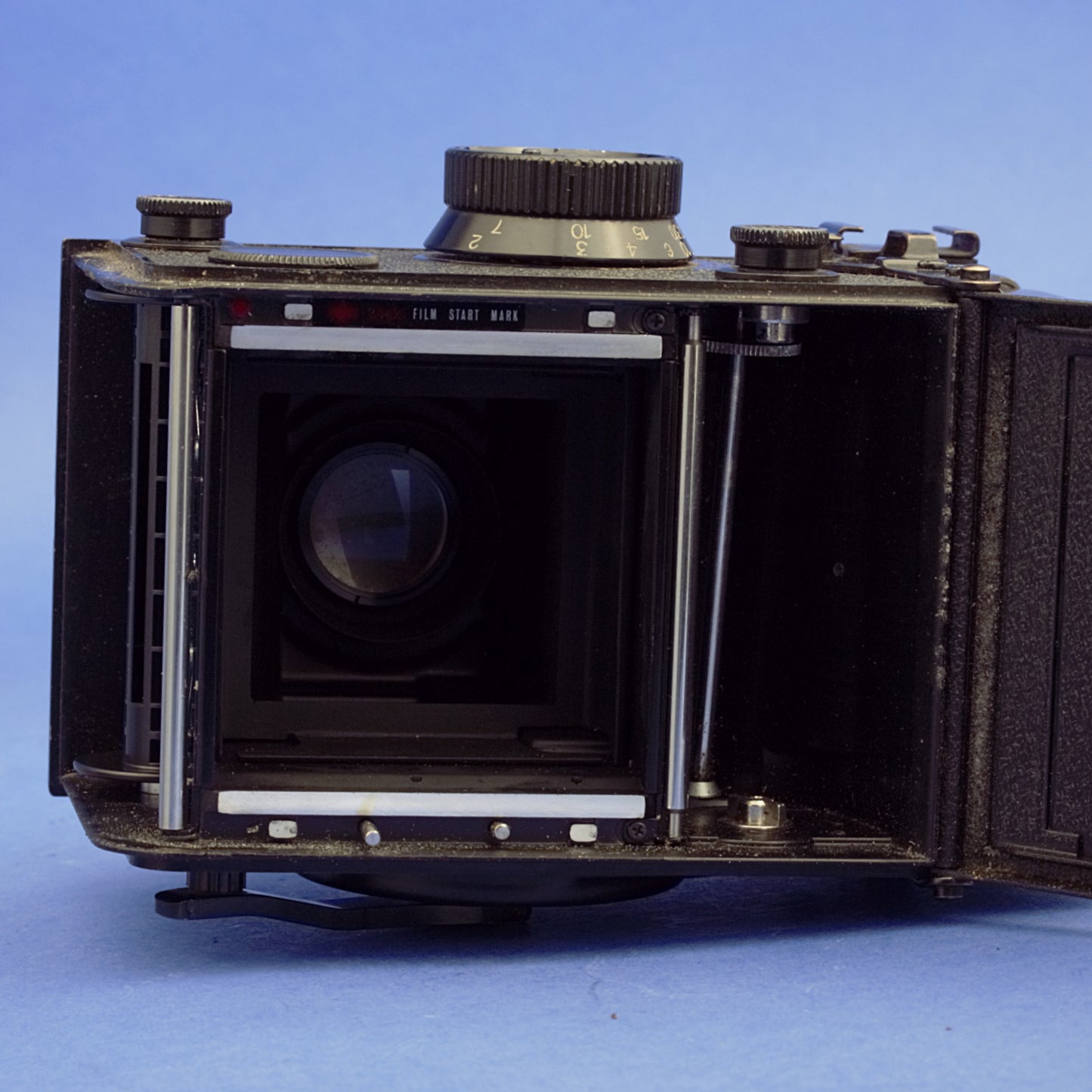 Yashica Mat-124G Medium Format Camera