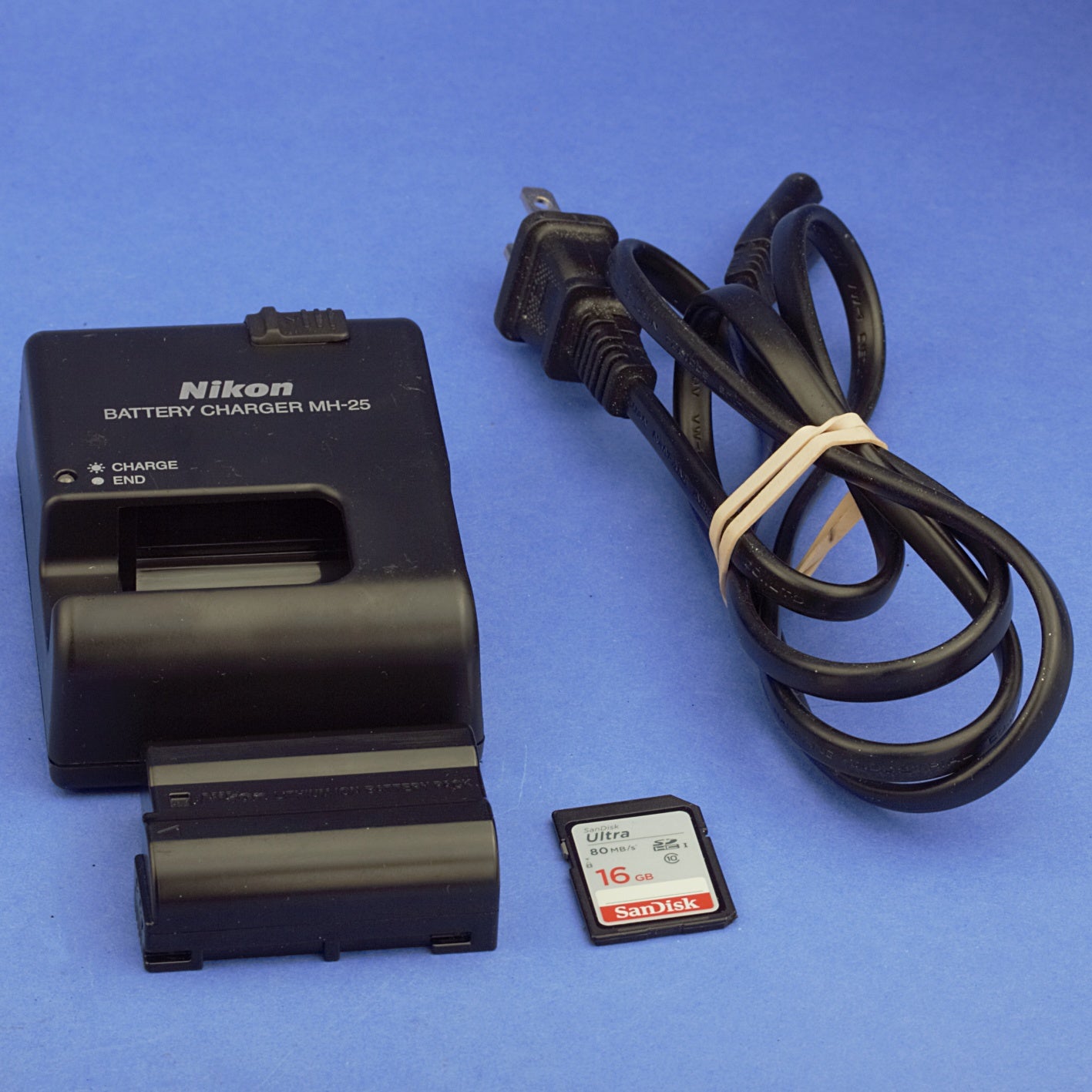 Nikon D810 Digital Camera Body 15100 Actuations Near Mint Condition