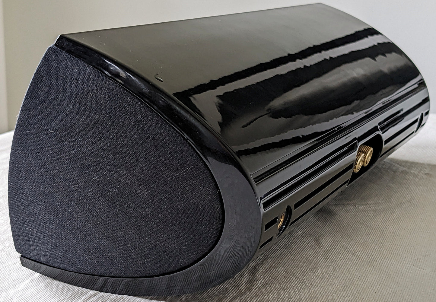Definitive Technology Procenter 1000 Center Speaker Beautiful Condition
