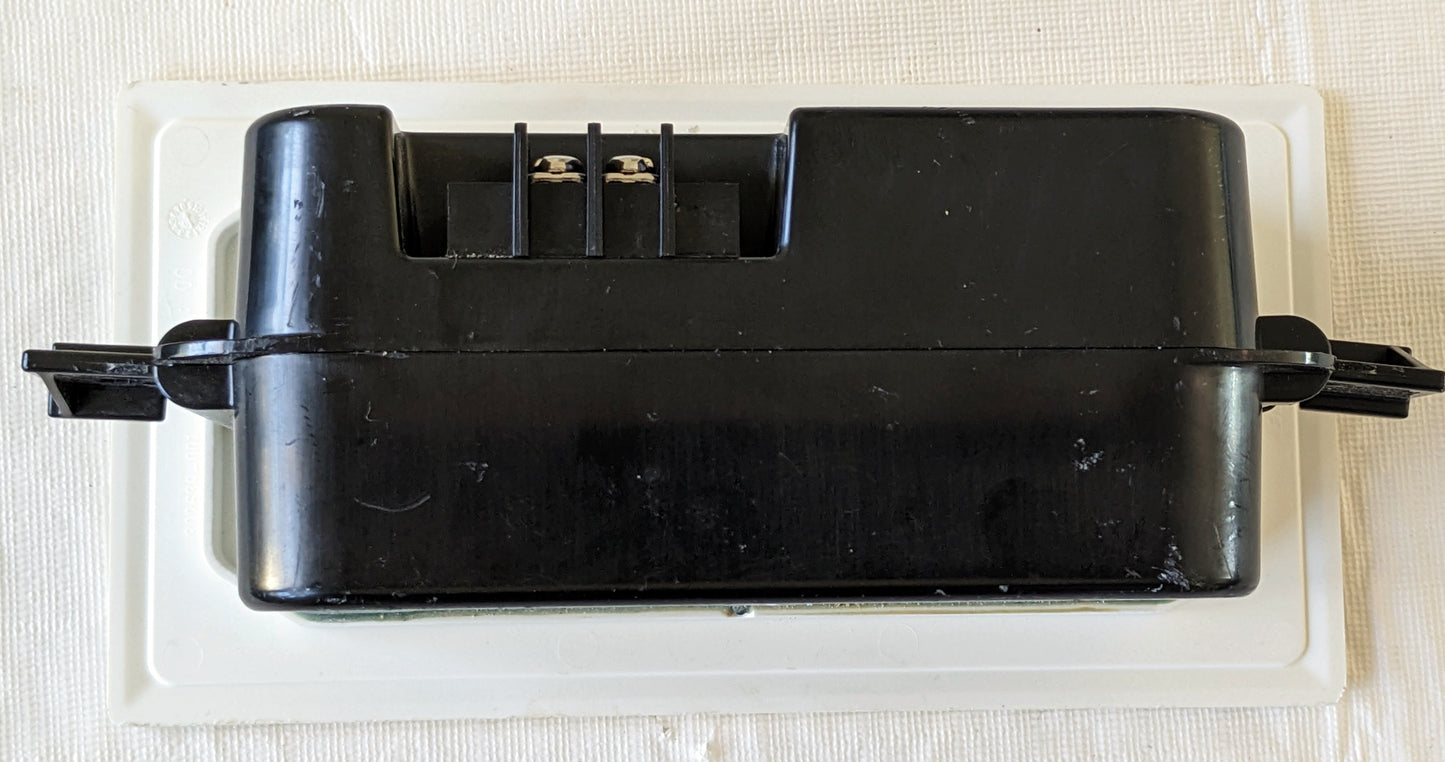 Bose ADAPTiQ II In Wall Speaker White Jewel Cube