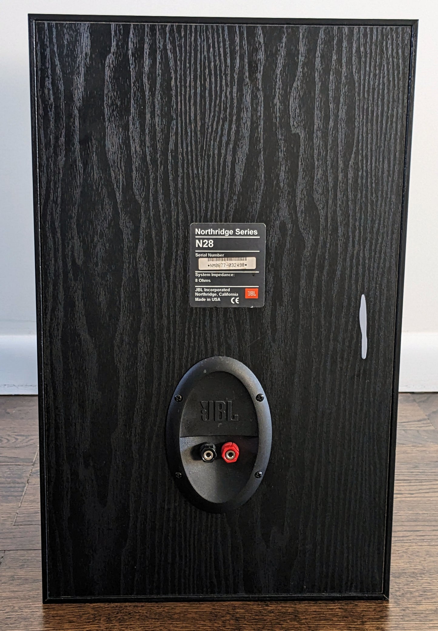 JBL N28 Single Bookshelf Speaker Excellent Condition