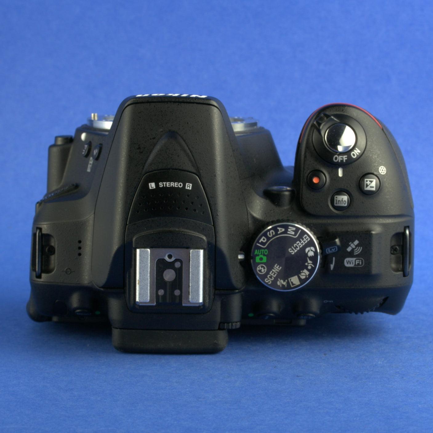 Nikon D5300 Digital Camera Body 1100 Actuations Mint Condition