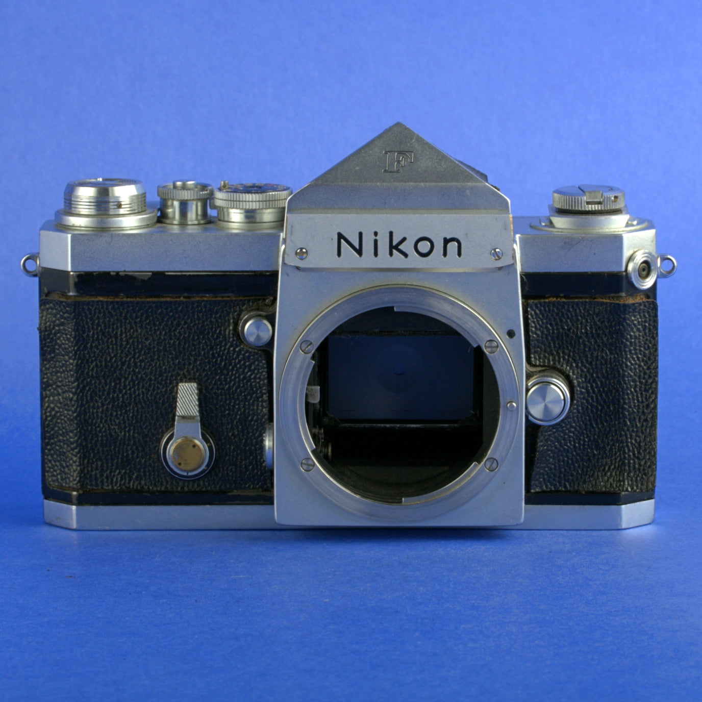 Nikon F Early Camera Body 6402020 with Type 1 Finder Triangular Pins