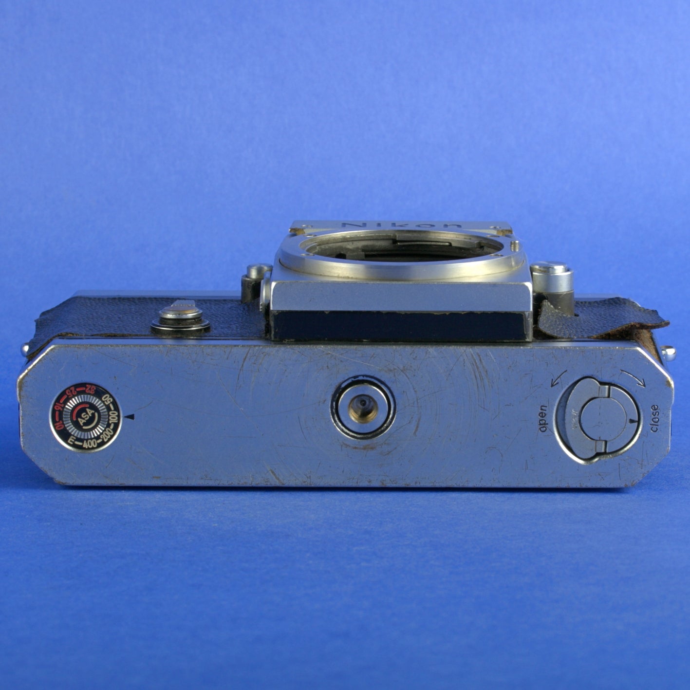 Nikon F Early Camera Body 6402020 with Type 1 Finder Triangular Pins