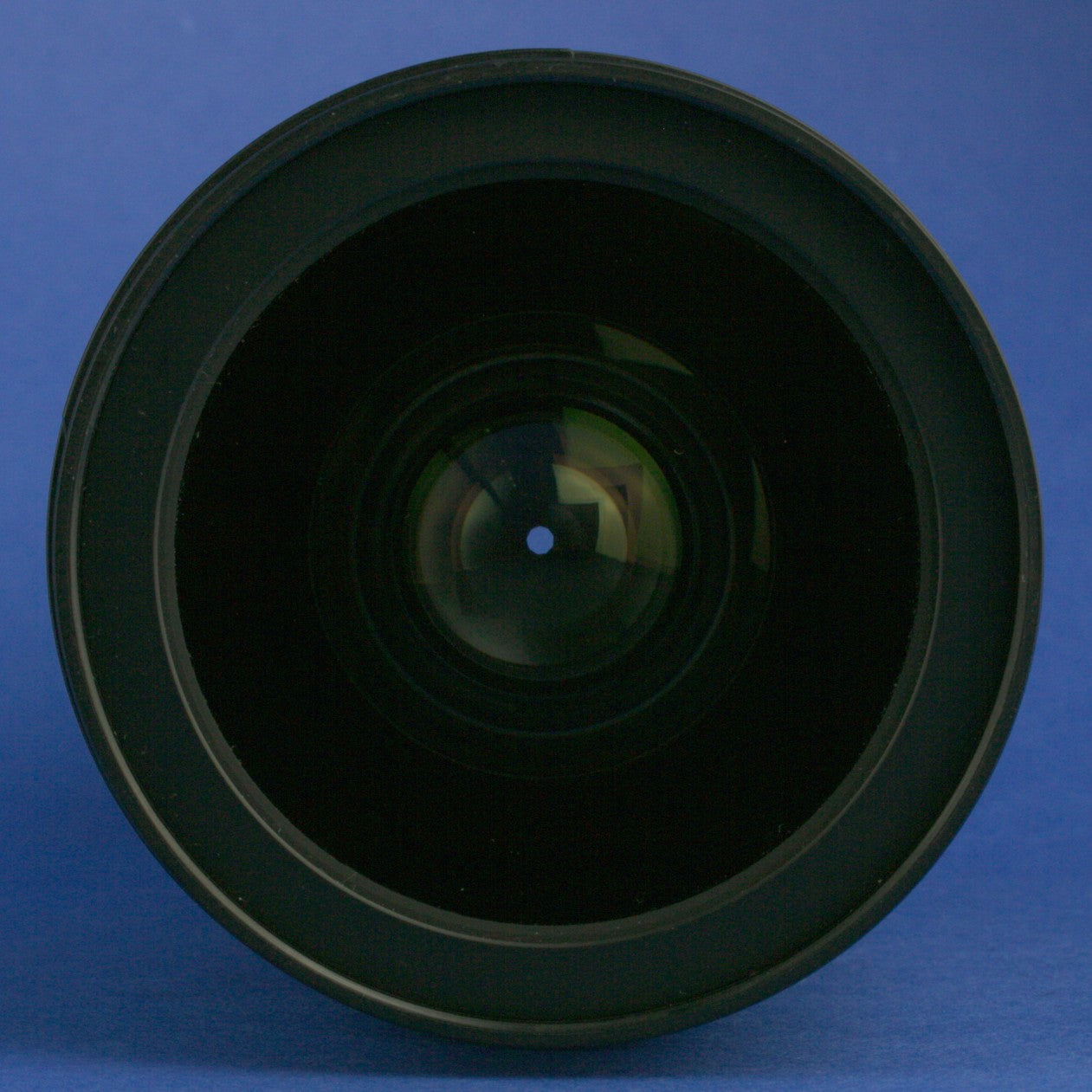 Nikon AF-S Nikkor 24-70mm 2.8 Lens US Model Mint Condition