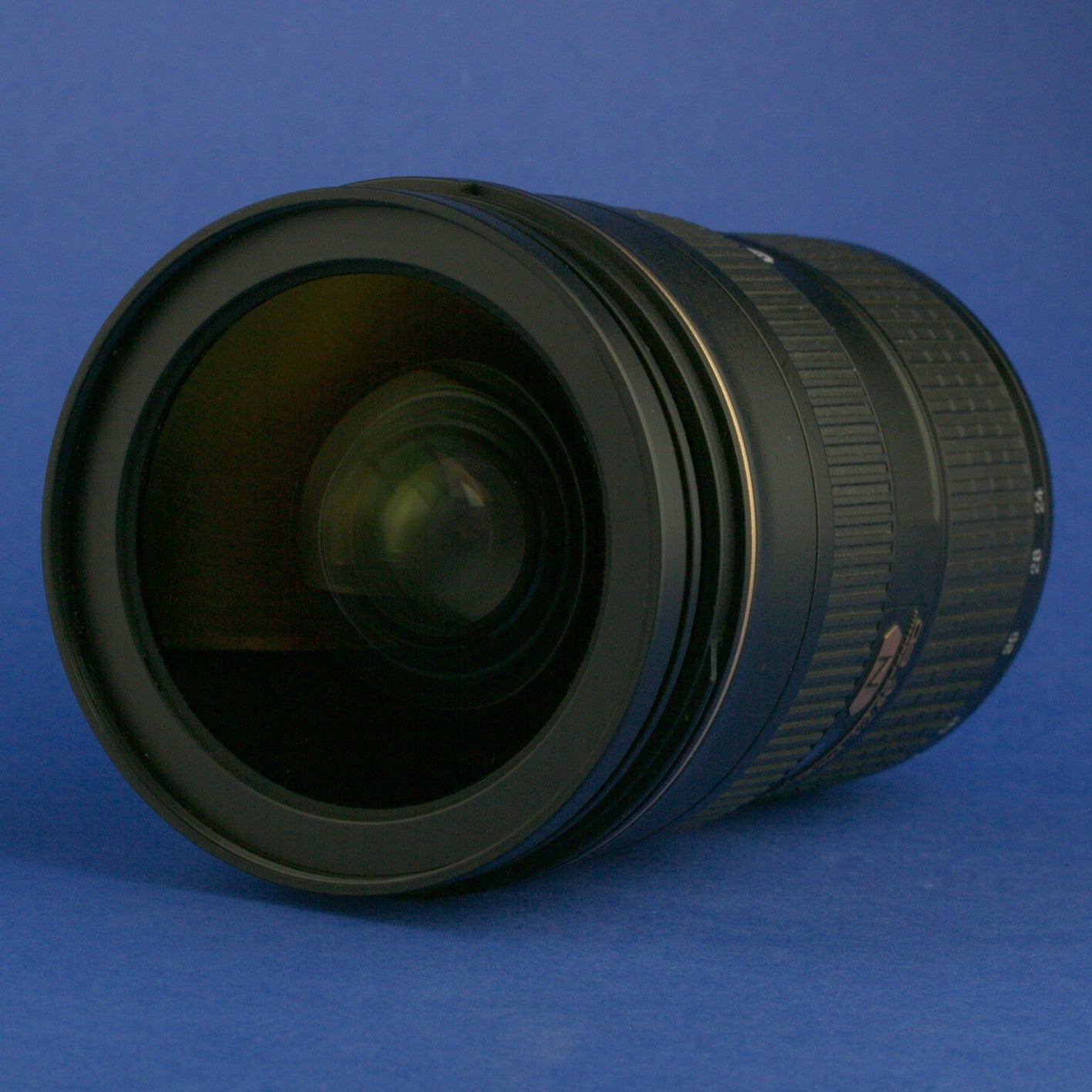 Nikon AF-S Nikkor 24-70mm 2.8 Lens US Model Mint Condition