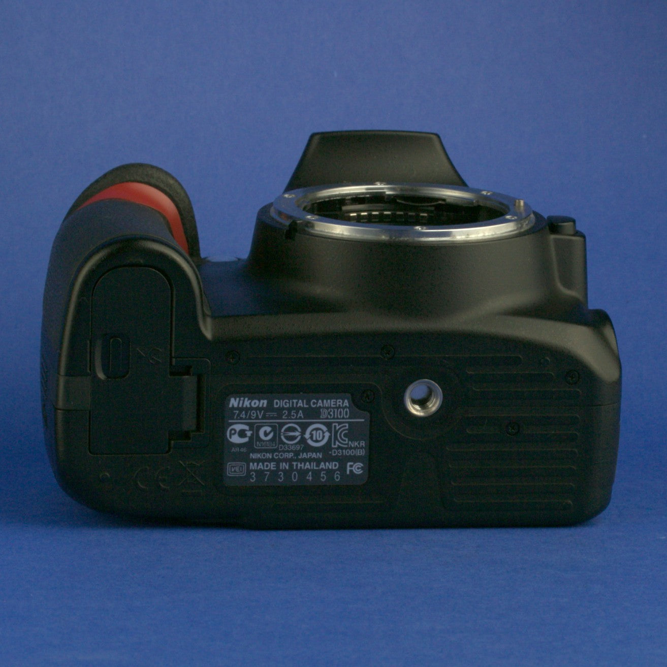 Nikon D3100 Digital Camera Body 2800 Actuations Beautiful Condition