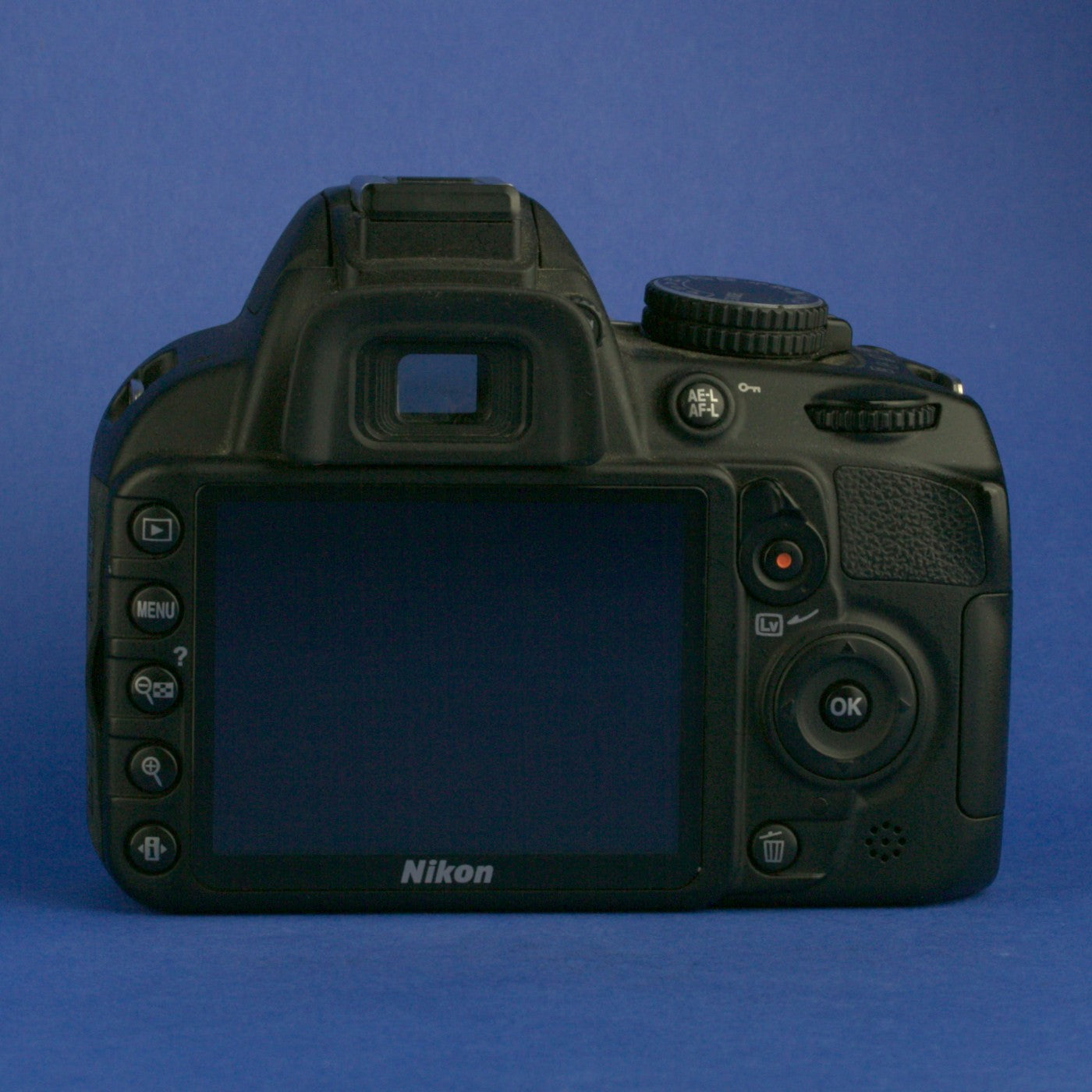Nikon D3100 Digital Camera Body 2800 Actuations Beautiful Condition