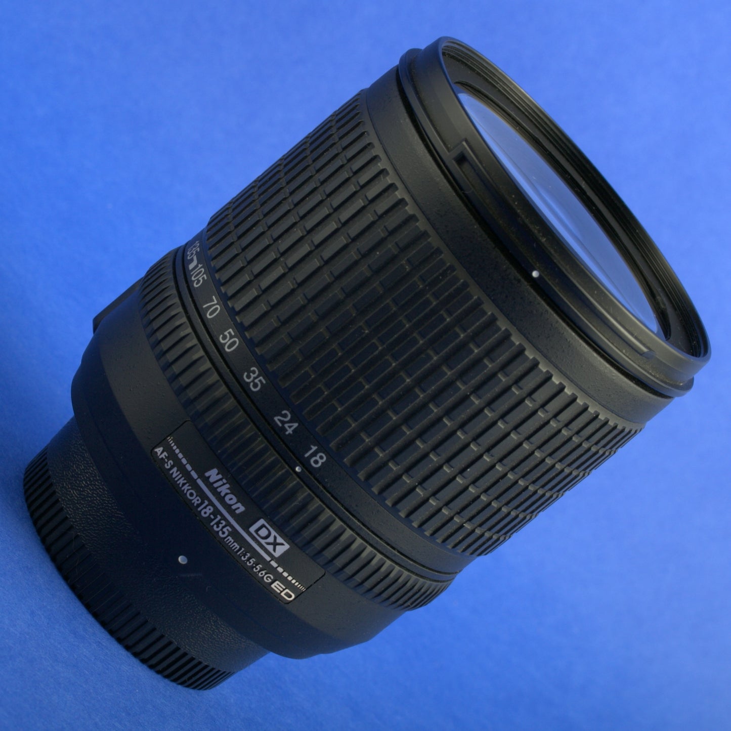 Nikon AF-S 18-135mm 3.5-5.6 Lens US Model