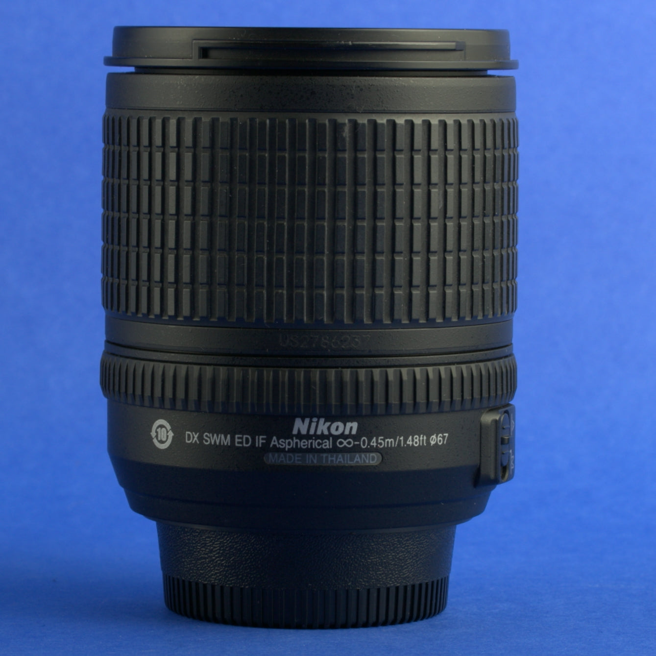 Nikon AF-S 18-135mm 3.5-5.6 Lens US Model