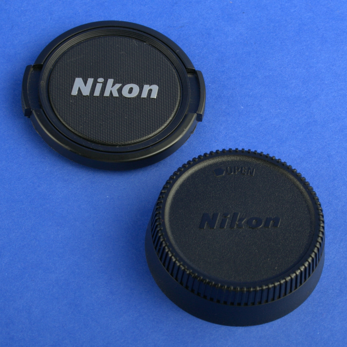 Nikon Nikkor 85mm F2 Ai-S Lens Mint Condition