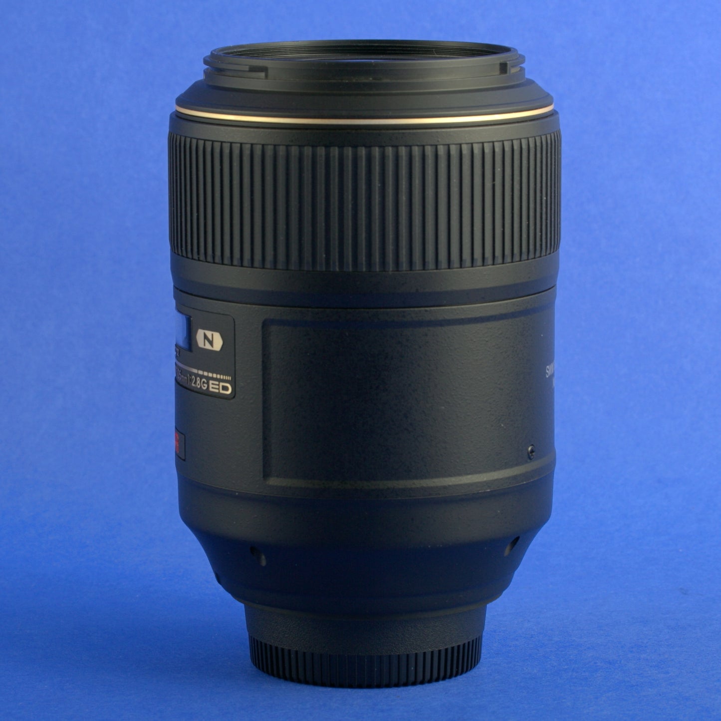 Nikon AF-S Nikkor 105mm 2.8 VR Lens US Model Mint Condition