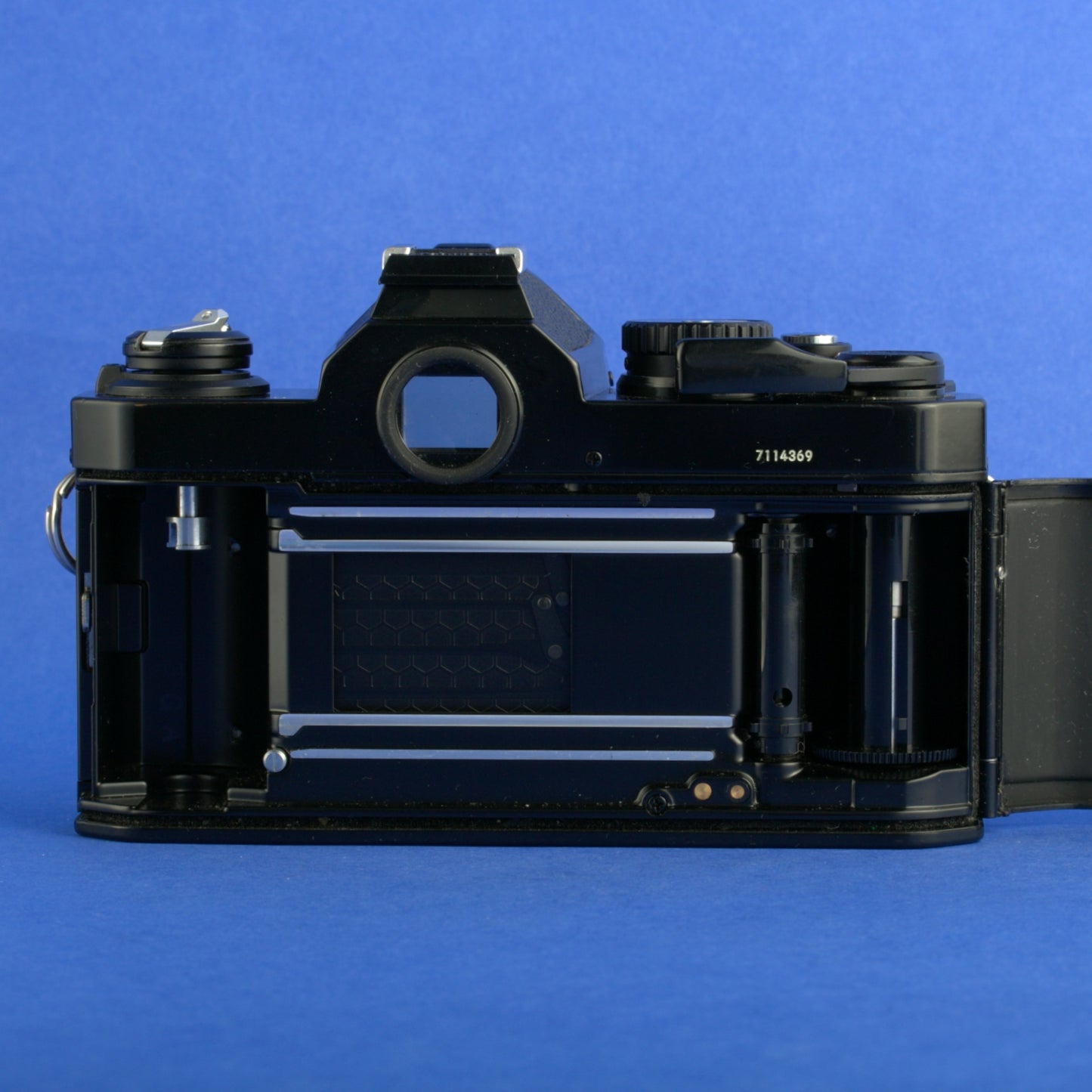 Nikon FM2 Film Camera Body Near Mint Condition