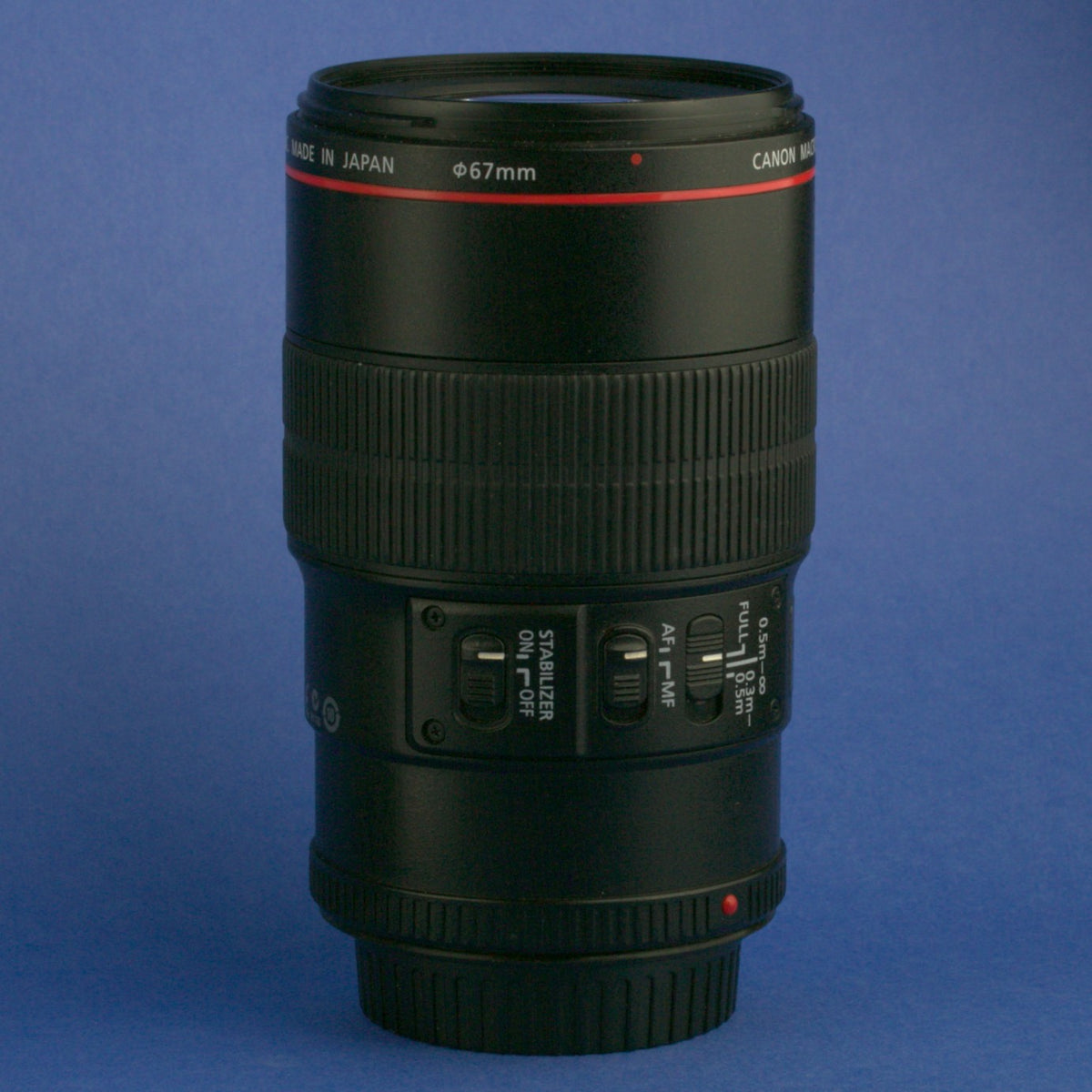Canon EF 100mm 2.8 L IS Lens Near Mint Condition