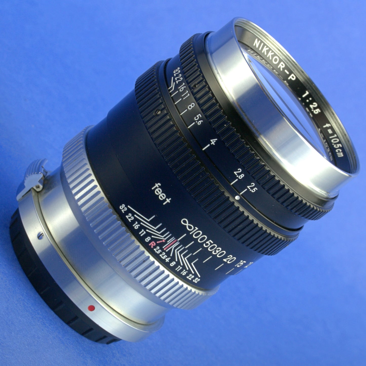 Nikon Nikkor-P 105mm 2.5 Rangefinder Lens with Hood Case Caps Near Mint