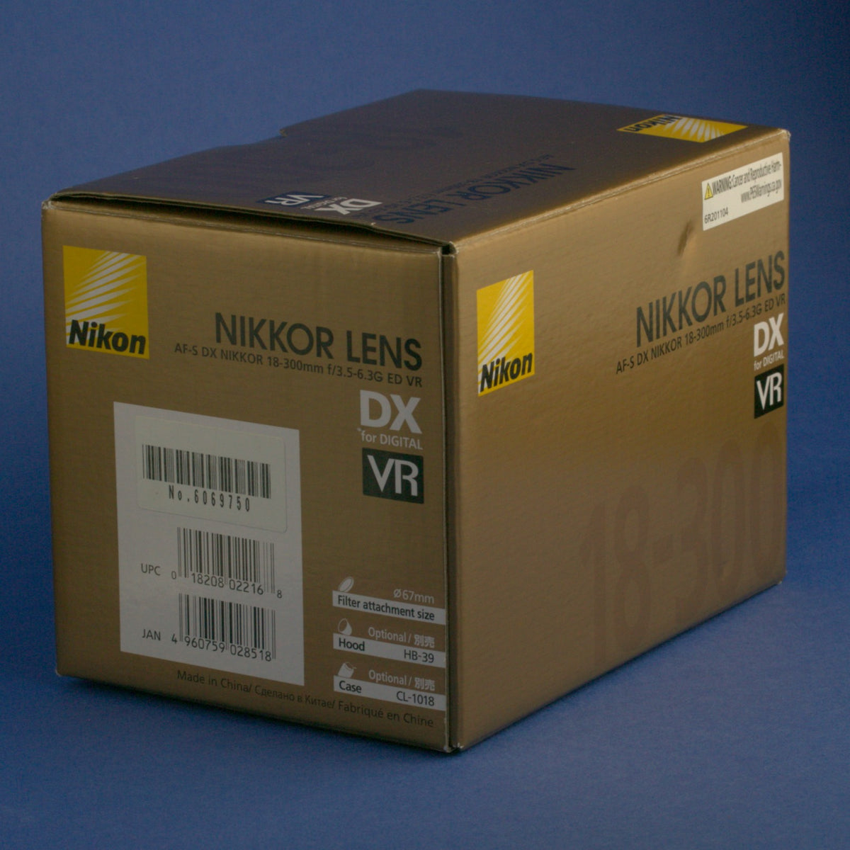Nikon AF-S Nikkor 18-300mm 3.5-6.3 VR Lens US Model Mint Condition