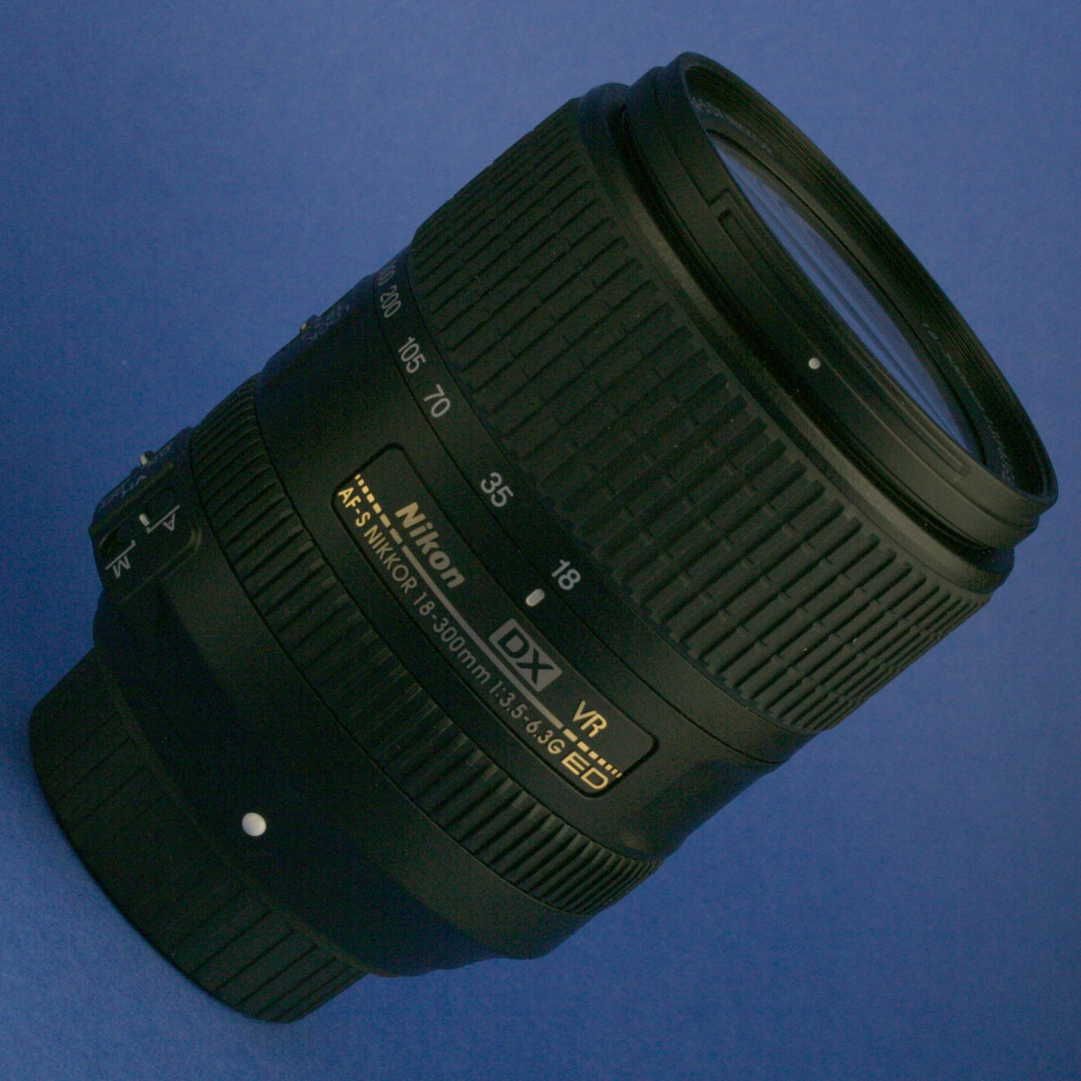 Nikon AF-S Nikkor 18-300mm 3.5-6.3 VR Lens US Model Mint Condition