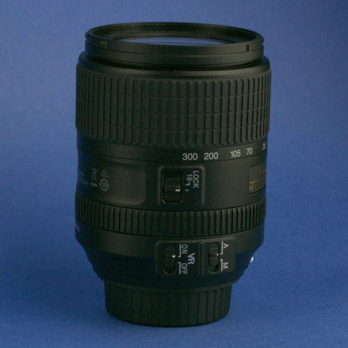 Nikon AF-S Nikkor 18-300mm 3.5-6.3 VR Lens US Model Mint Condition