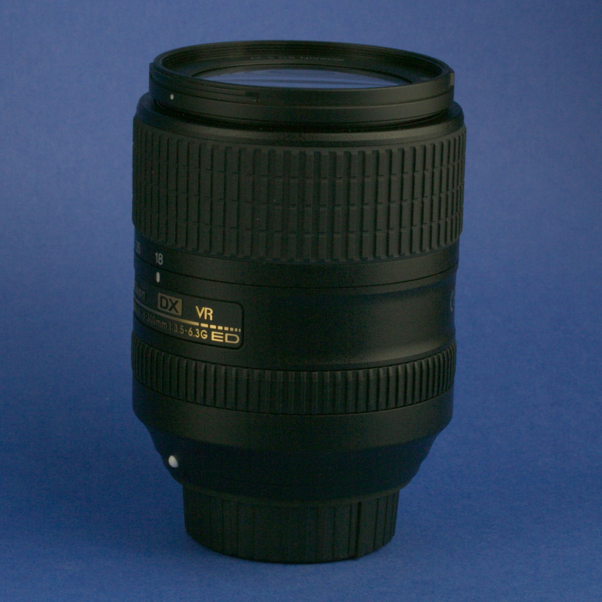 Nikon AF-S Nikkor 18-300mm 3.5-6.3 VR Lens US Model Mint Condition