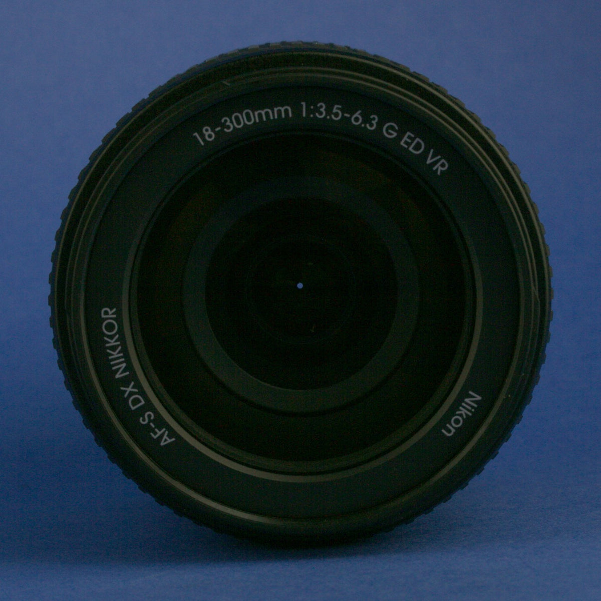 Nikon AF-S Nikkor 18-300mm 3.5-6.3 VR Lens US Model Mint Condition