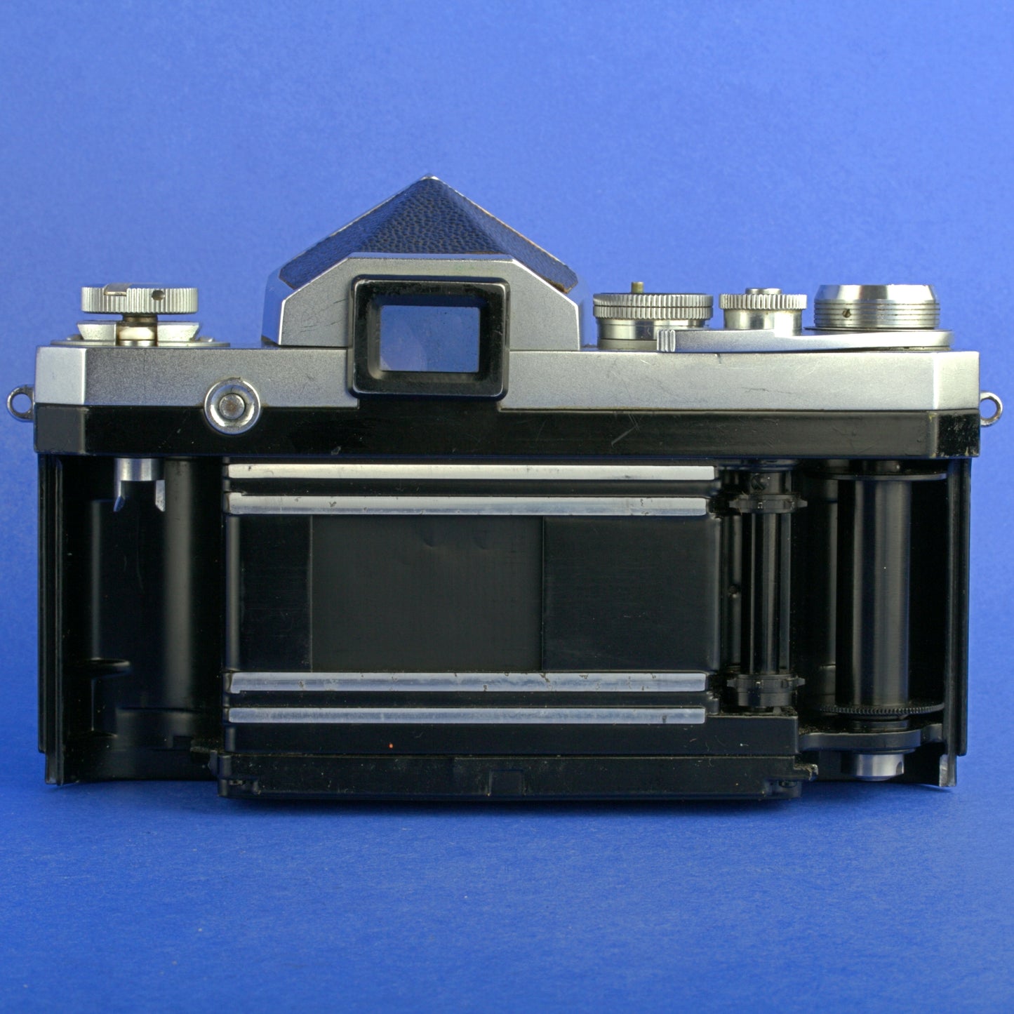 Nikon F Early Camera Body 6403660 with Type 1 Finder Triangular Pins
