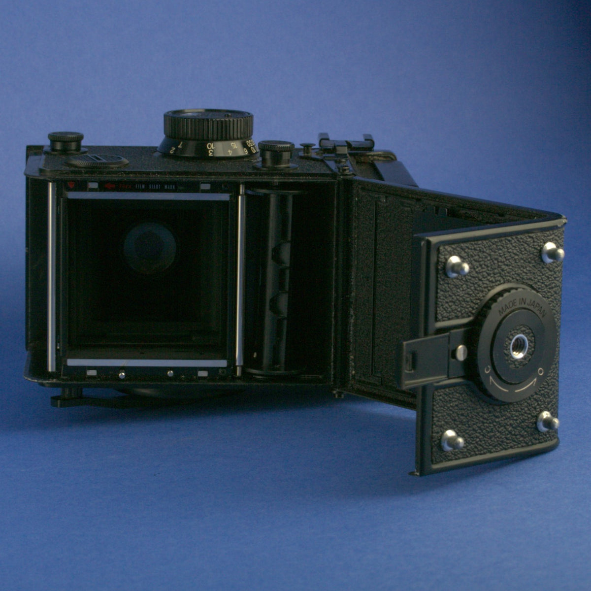 Yashica Mat-124G Medium Format Camera