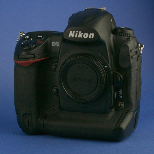 Nikon D3 Digital Camera Body 13000 Actuations Near Mint Condition