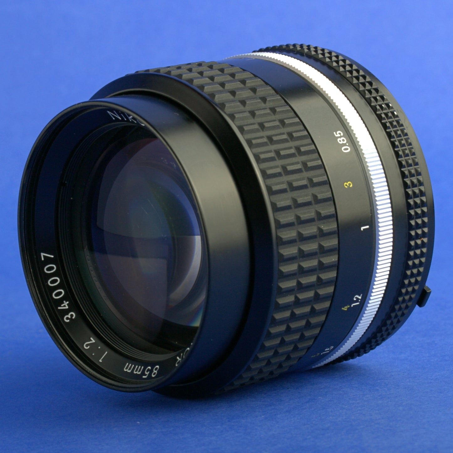 Nikon Nikkor 85mm F2 Ai-S Lens Works Only Wide Open