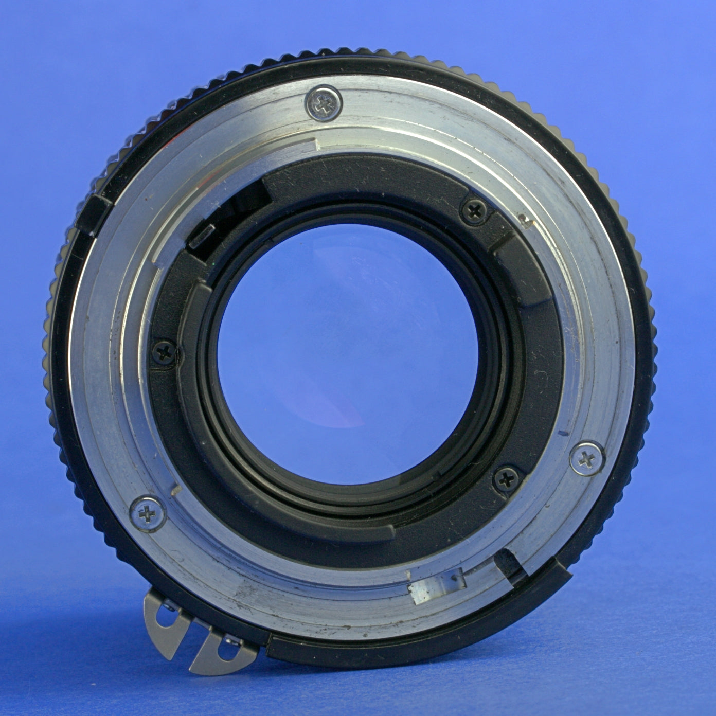 Nikon Nikkor 85mm F2 Ai-S Lens Works Only Wide Open