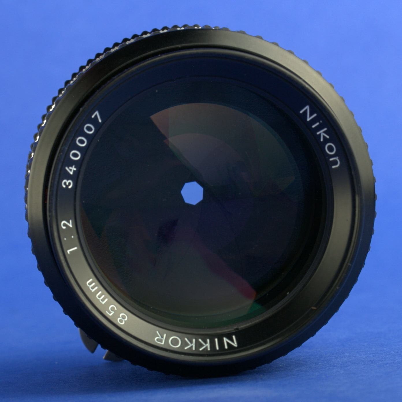 Nikon Nikkor 85mm F2 Ai-S Lens Works Only Wide Open