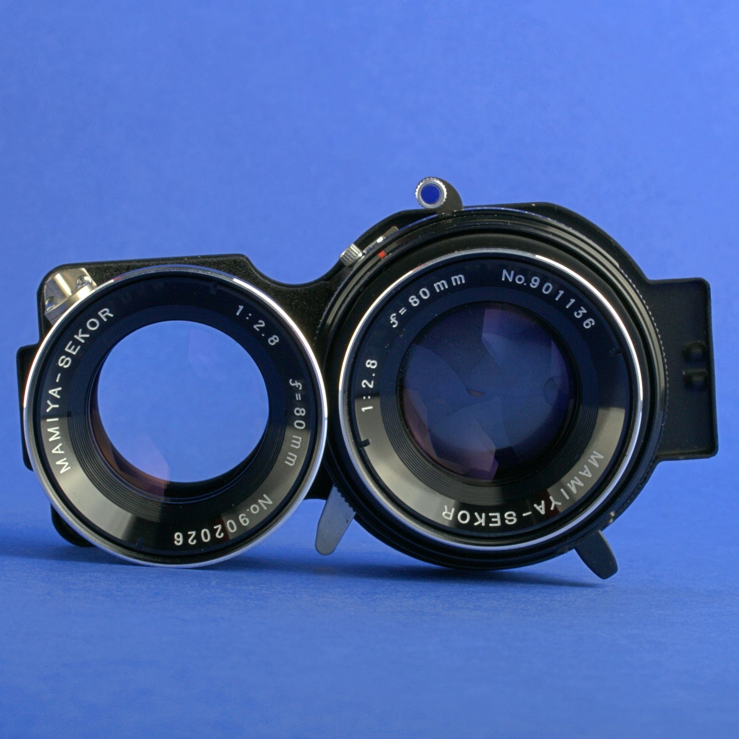 Mamiya 80mm 2.8 Blue Dot TLR Lens for C330, C220 Cameras Near Mint Condition
