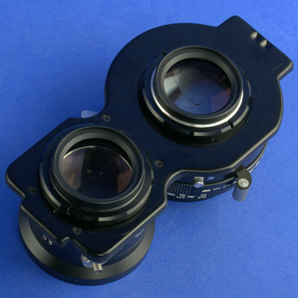 Mamiya 80mm 2.8 Blue Dot TLR Lens for C330, C220 Cameras Near Mint Condition
