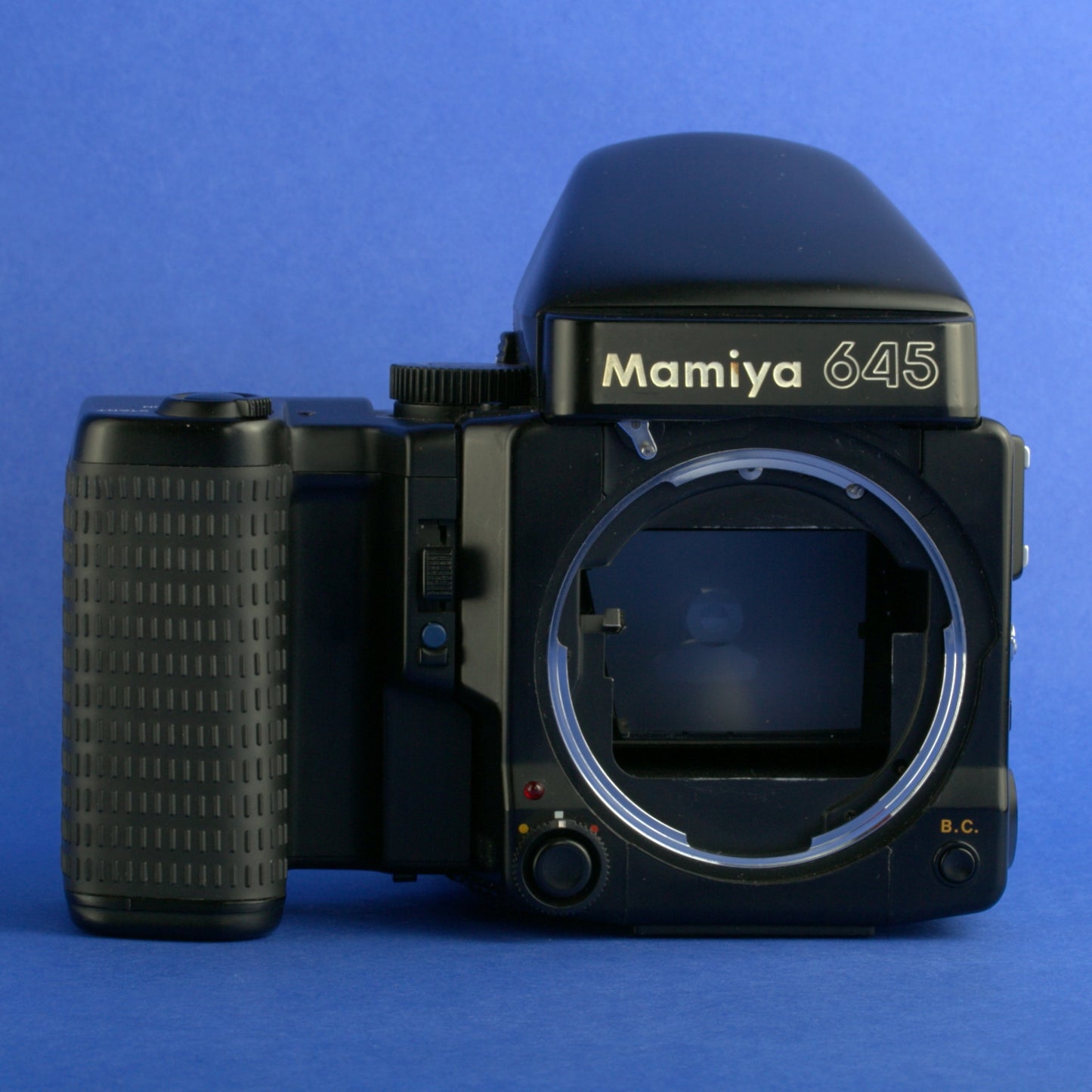 Mamiya M645 Super Medium Format Camera Kit Near Mint Condition