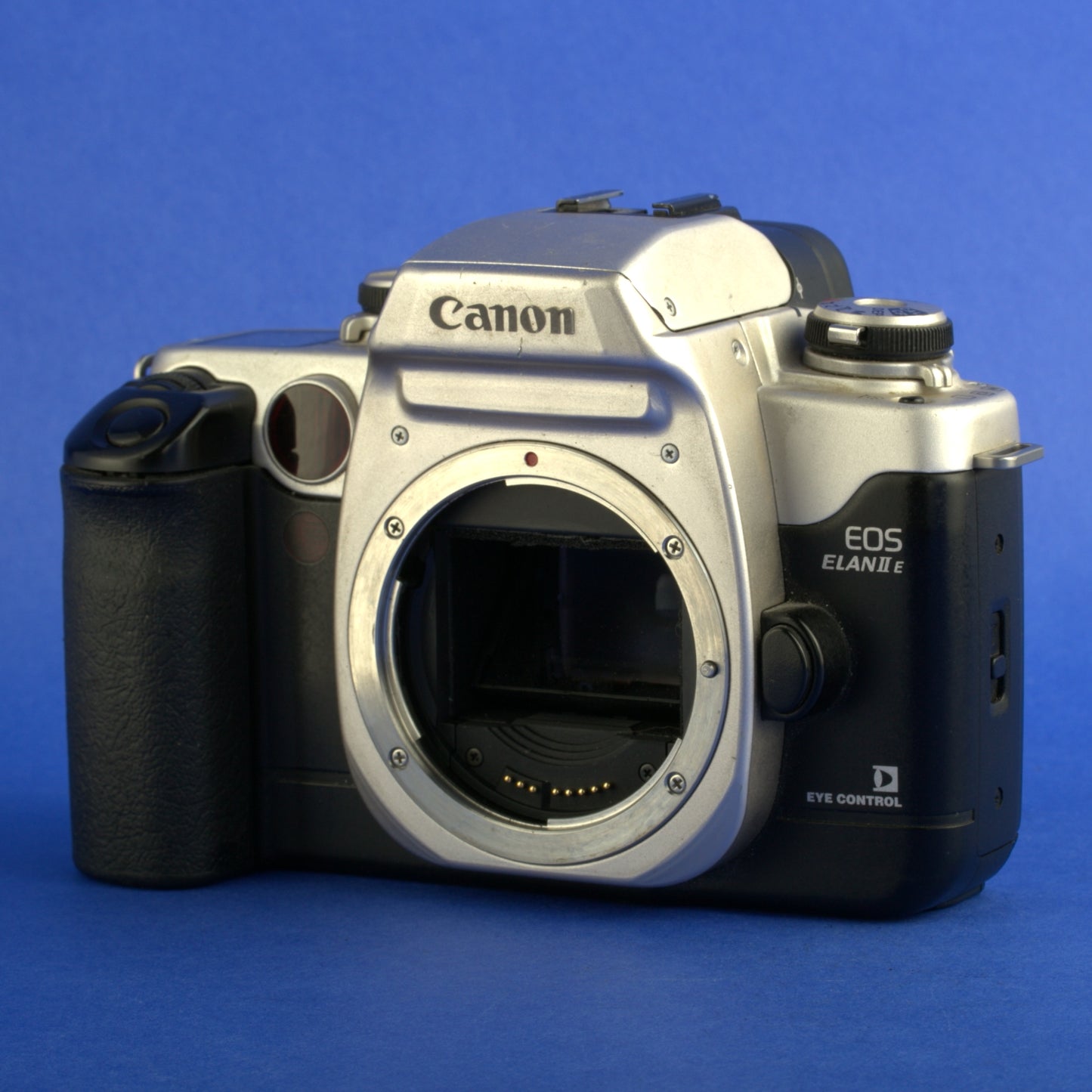 Canon EOS Elan IIE Film Camera Body