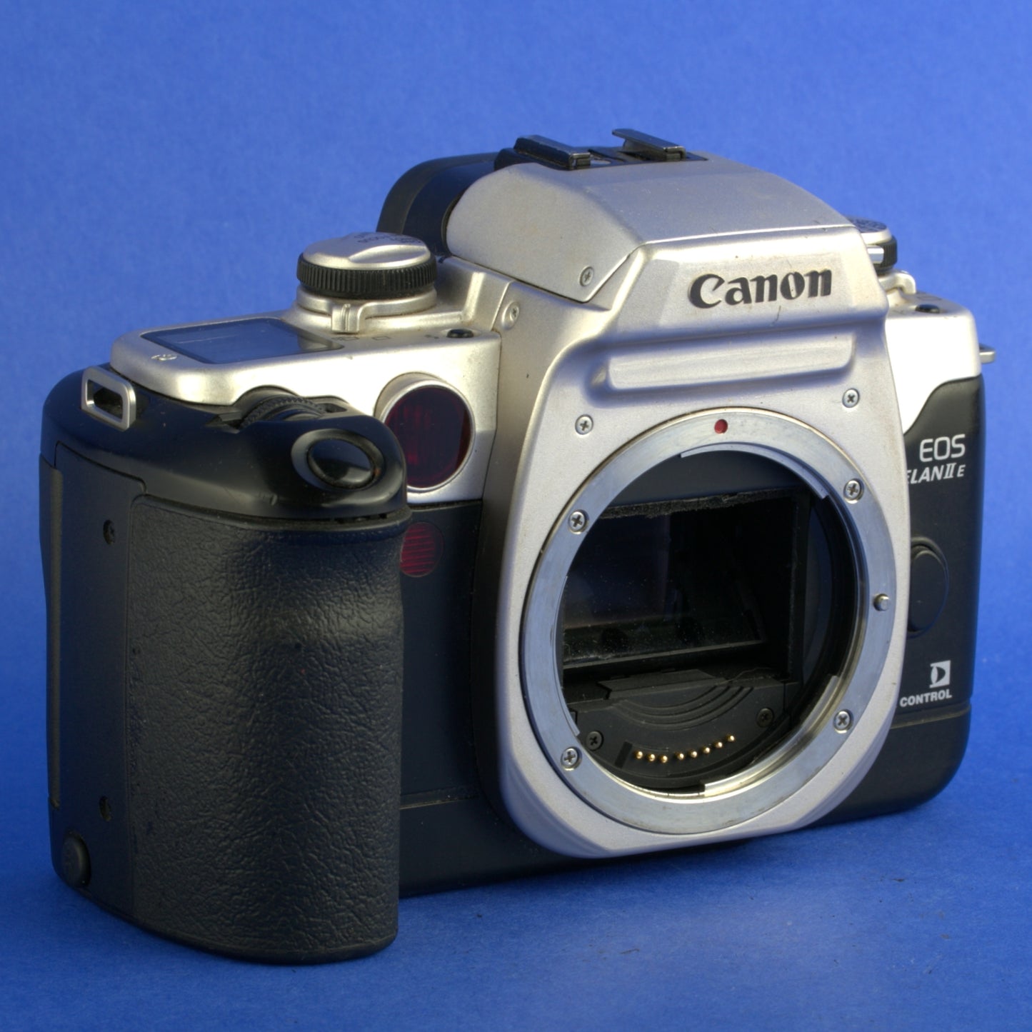 Canon EOS Elan IIE Film Camera Body