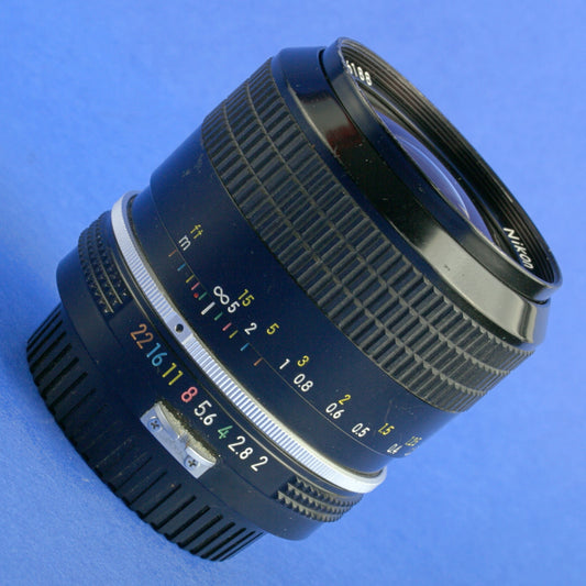 Late Nikon Nikkor 28mm F2 Non-Ai Lens Rubber Focus