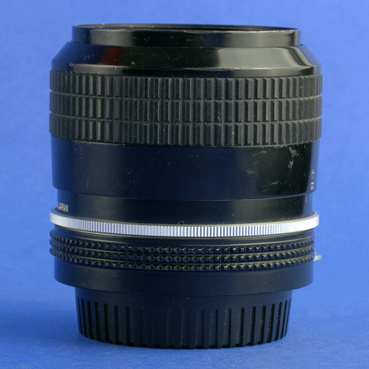 Late Nikon Nikkor 28mm F2 Non-Ai Lens Rubber Focus