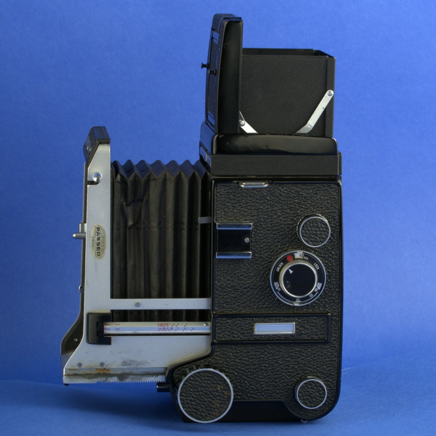 Mamiya C330 Film Camera Body with Waist Level Finder