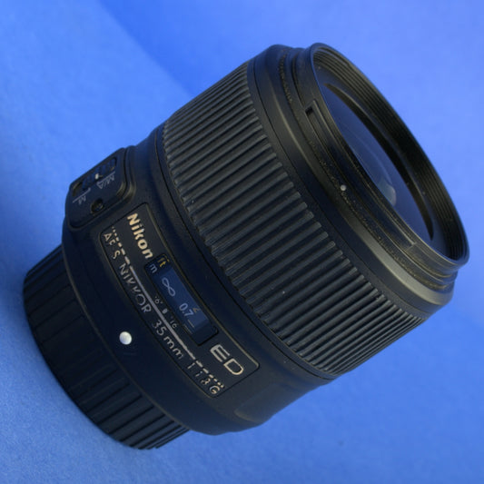 Nikon AF-S Nikkor 35mm 1.8 ED Lens