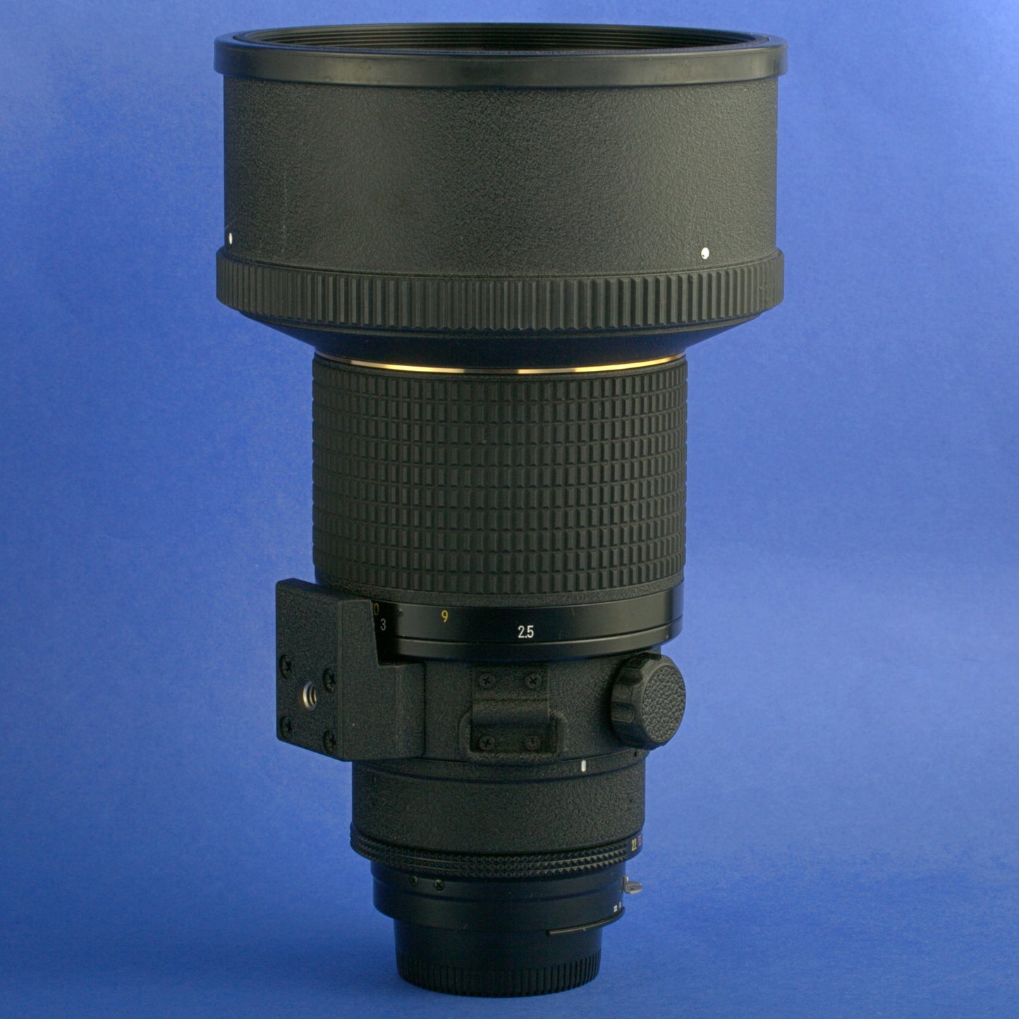 Nikon Nikkor ED 200mm F2 AI Lens Near Mint Condition