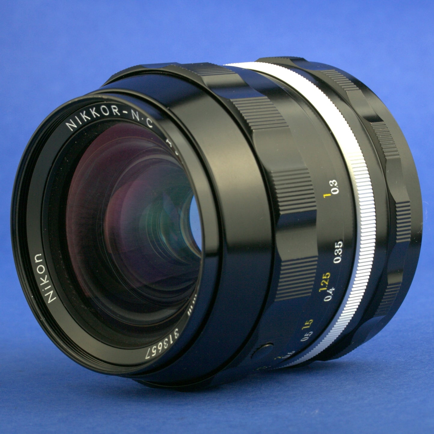 Nikon Nikkor-N.C 28mm F2 Non-Ai Lens Beautiful Condition