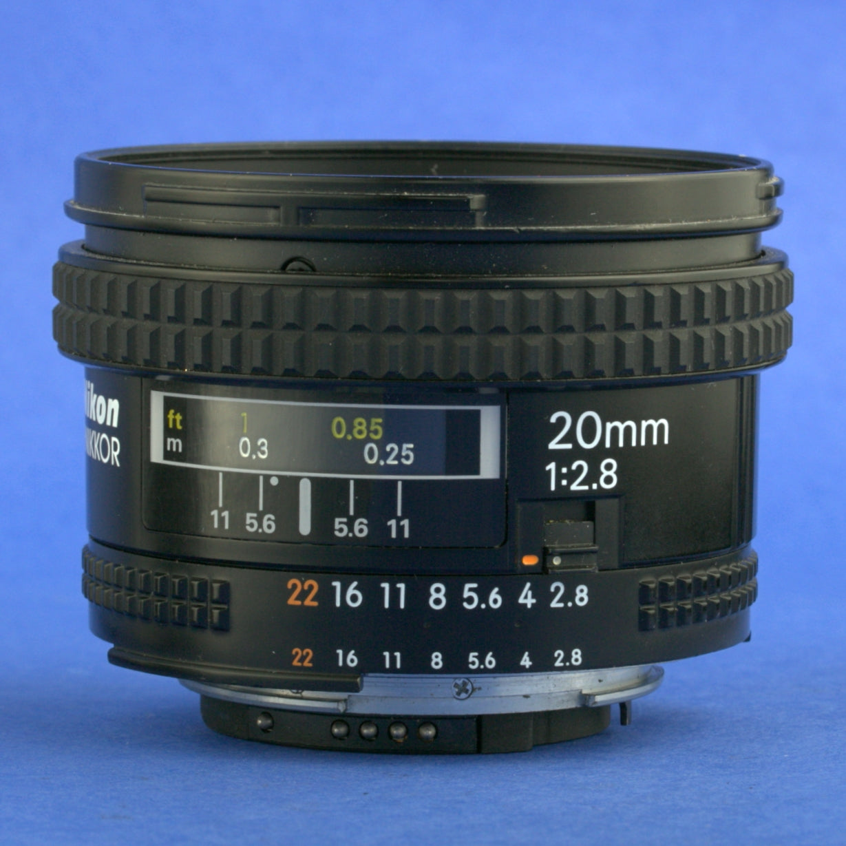 Nikon AF Nikkor 20mm 2.8 Lens Only Works Wide Open