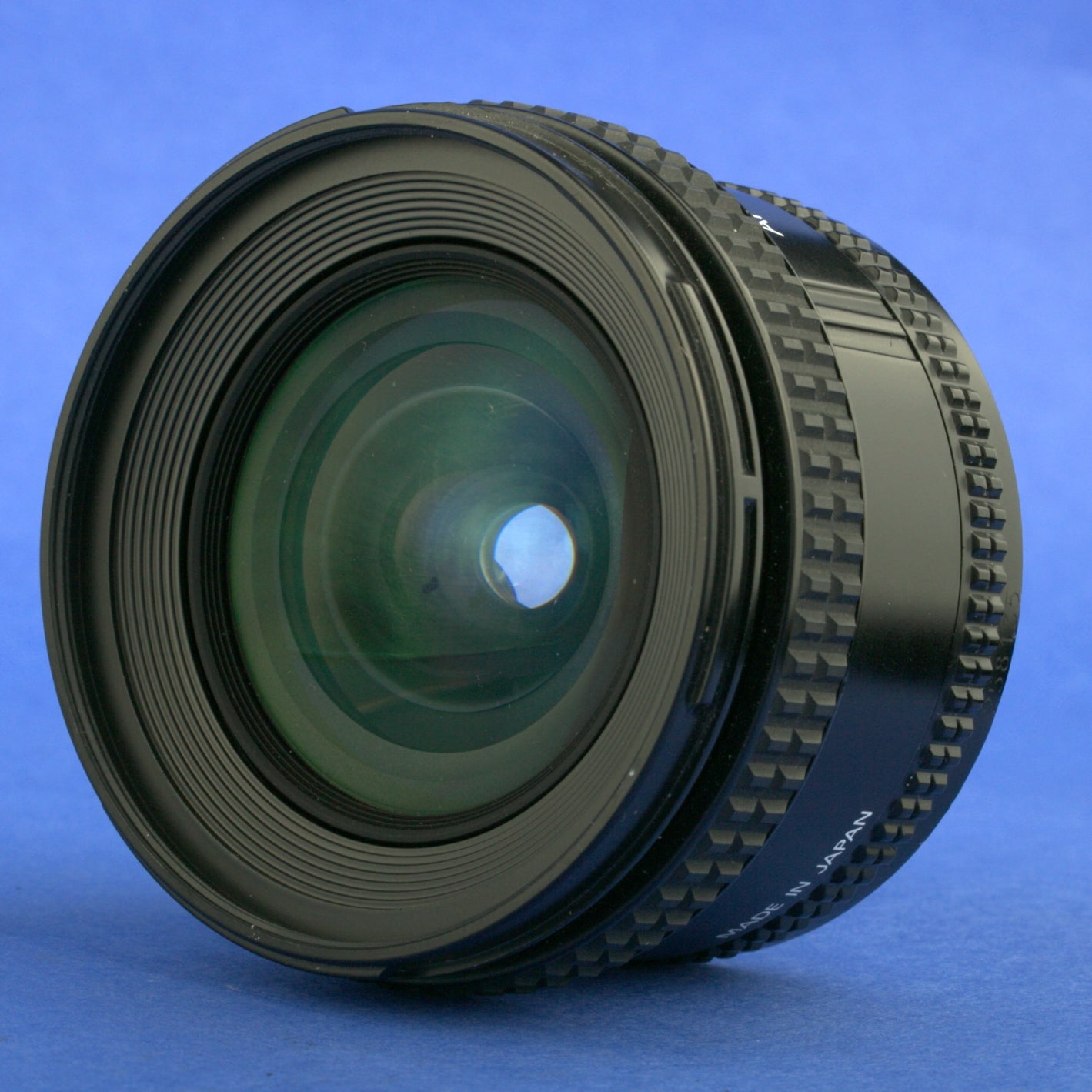 Nikon AF Nikkor 20mm 2.8 Lens Only Works Wide Open