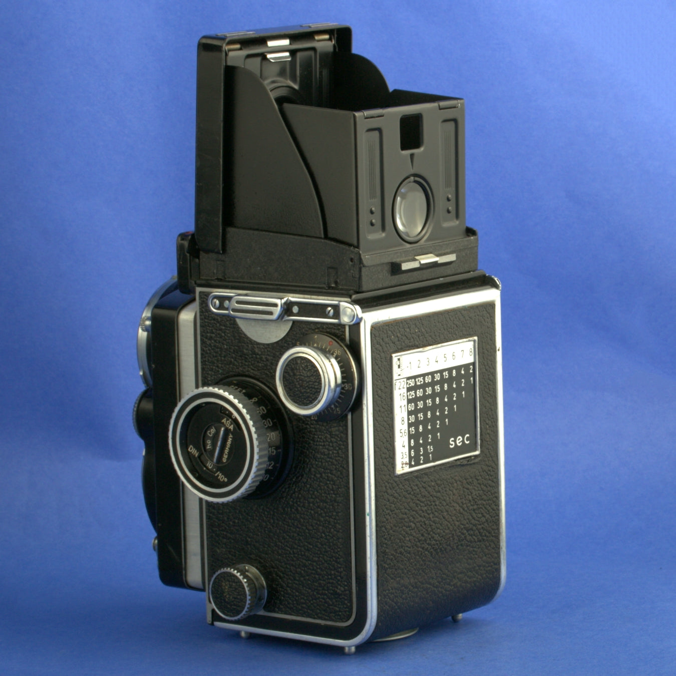 Rolleiflex 2.8E Medium Format Camera with Xenotar Lens 2025 CLA
