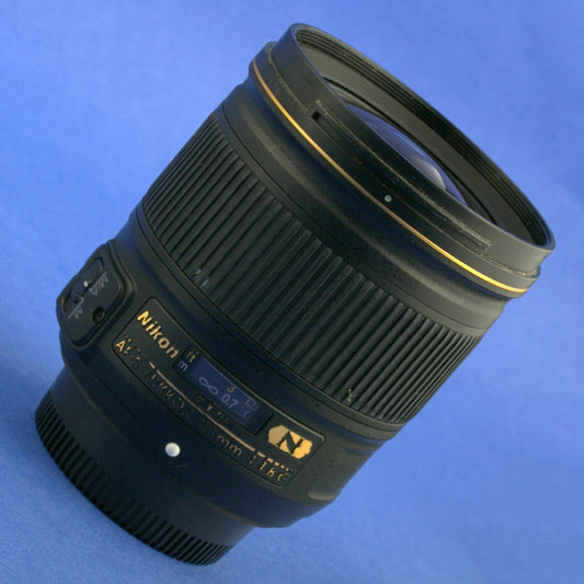 Nikon AF-S Nikkor 28mm 1.8 G Lens