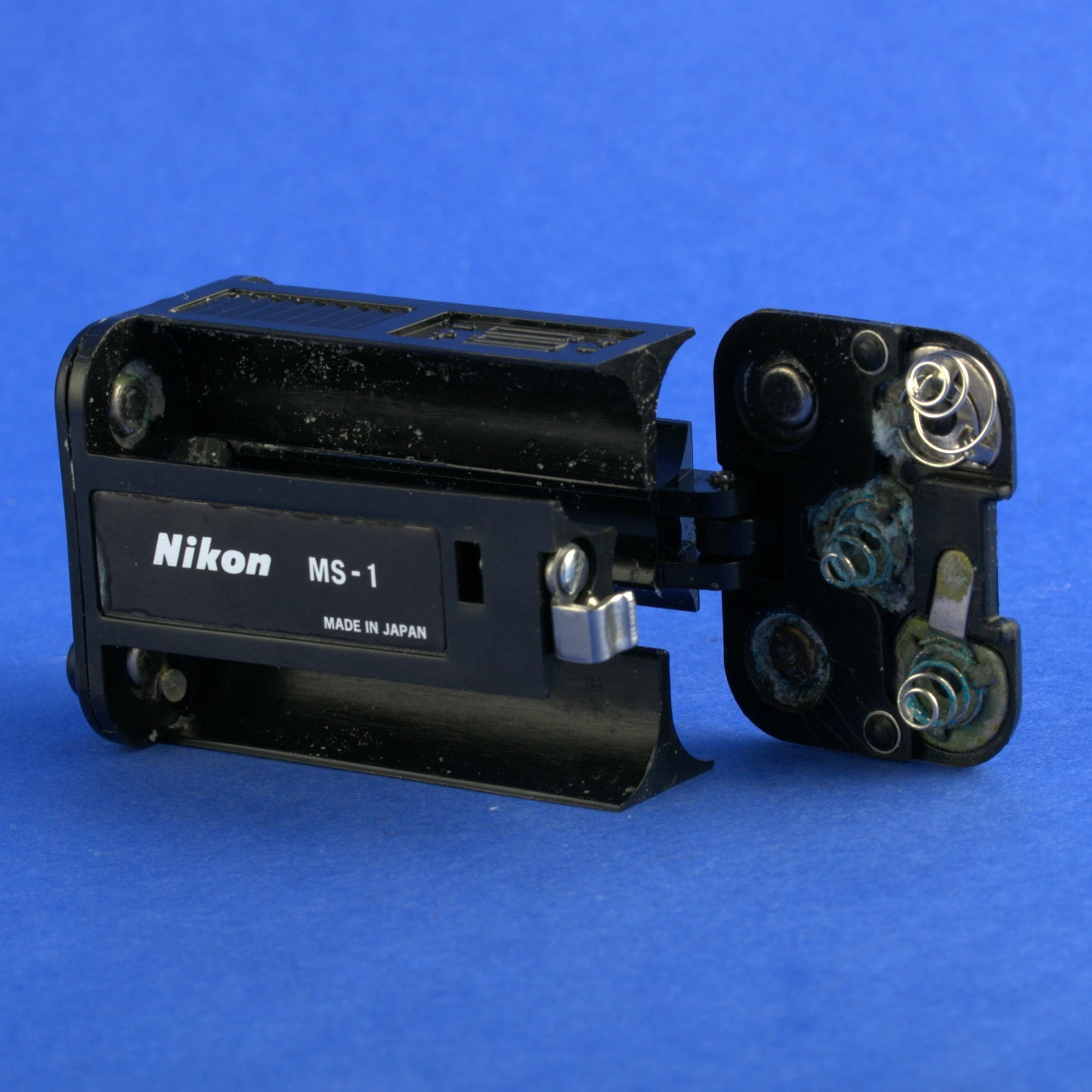 Nikon MD-2 Motor Drive for F2 Cameras Not Working